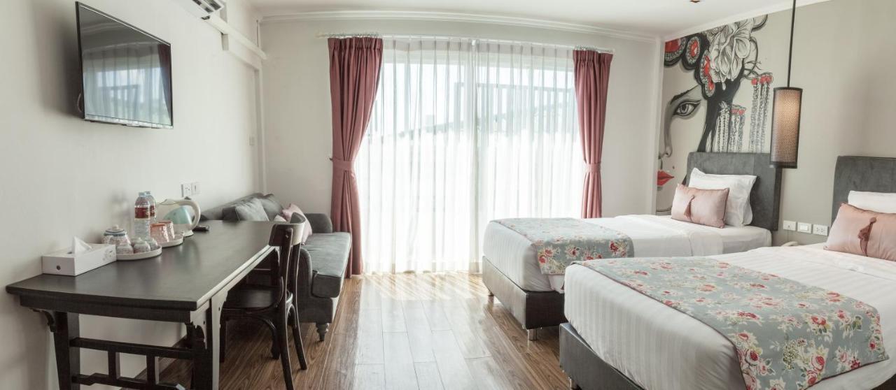 Ang Mor Lao Hotel (Adults Only) Phuket Kültér fotó